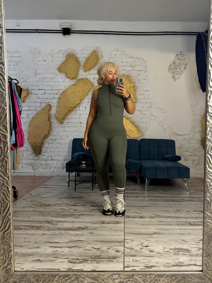 MONO QUEEN VERDE OLIVA