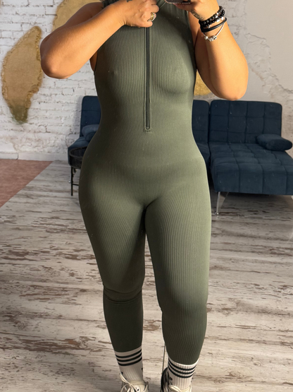 MONO QUEEN VERDE OLIVA