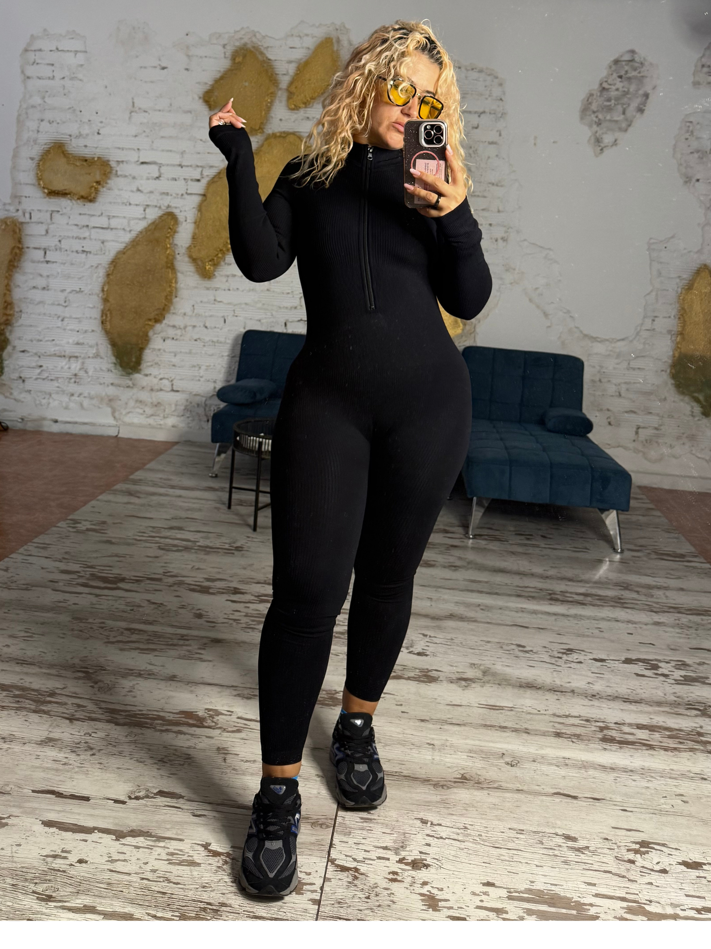 MONO QUEEN NEGRO CON MANGA