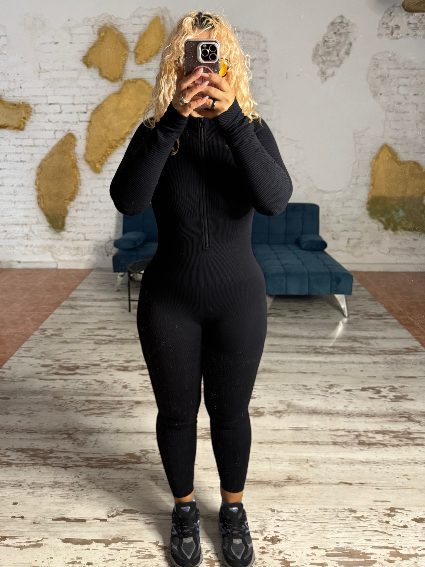 MONO QUEEN NEGRO CON MANGA